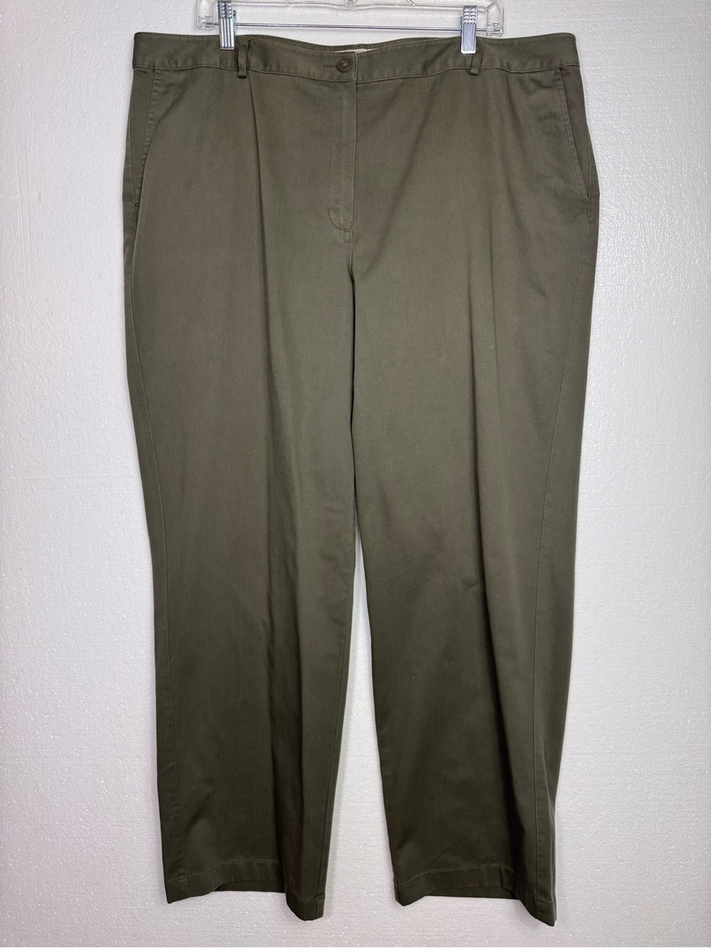 L.L.Bean Favorite Fit Straight Leg Chino Pants Olive Green Size 20 Regular